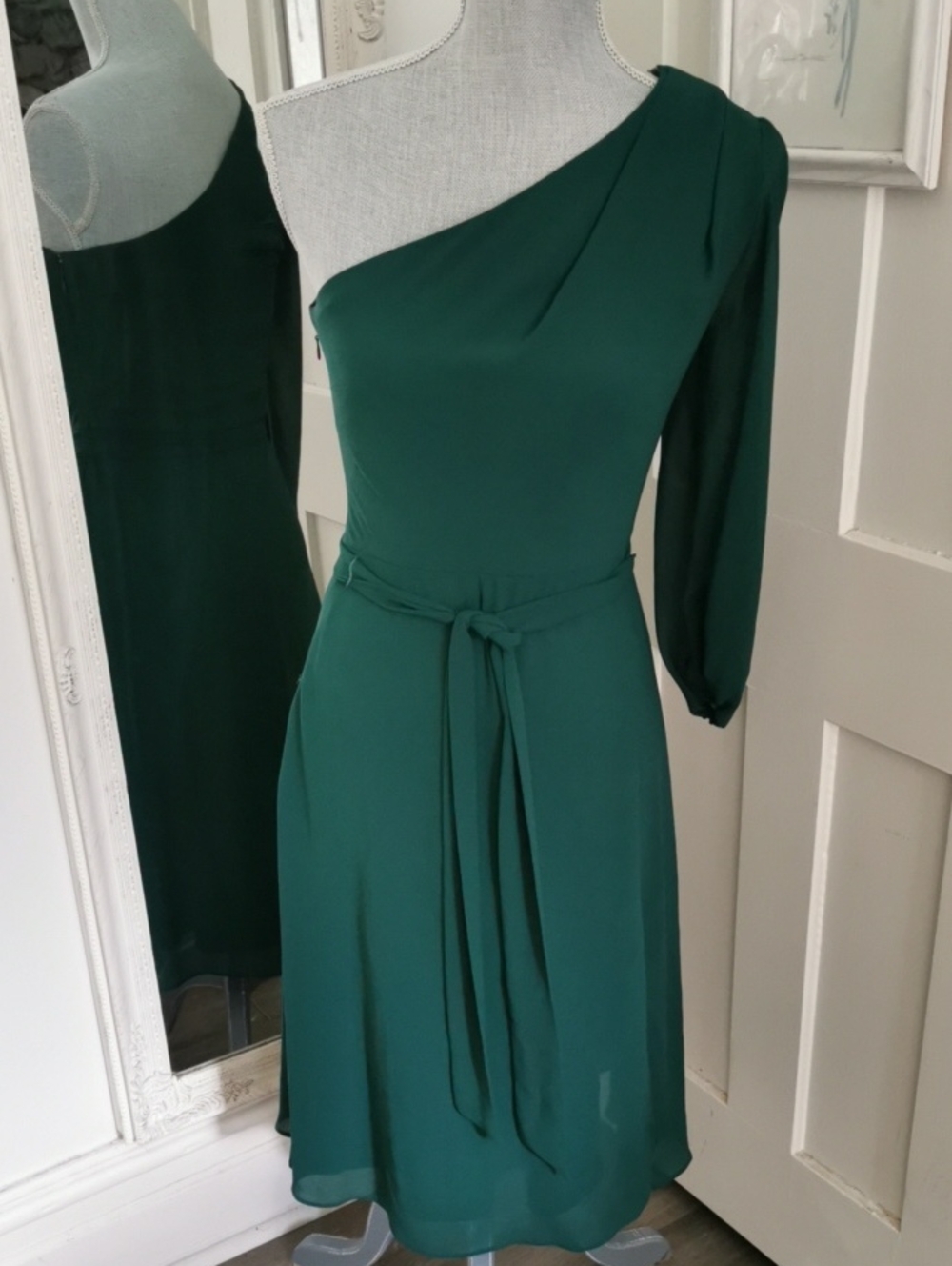 Le Chateau Emerald Green Special Party One-Shoulder Draped Cowl Neck Dress. XS